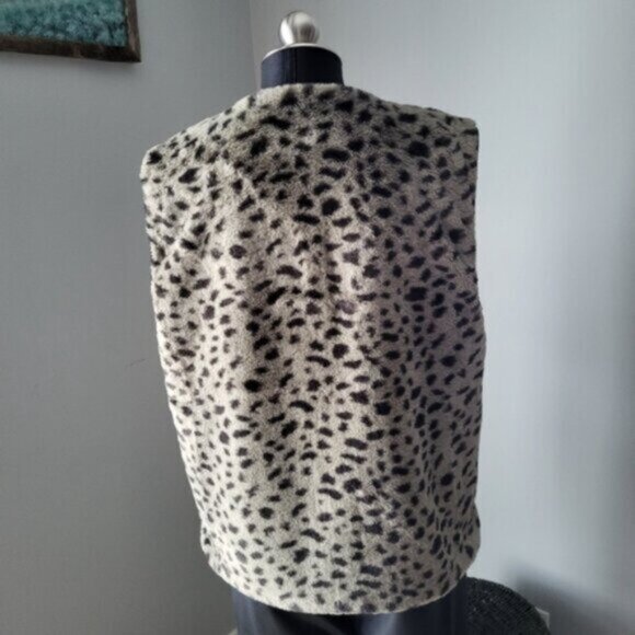 YEST Reversible  Plaid/Leopard Print Vest NWT Sz 6 - Picture 3 of 13